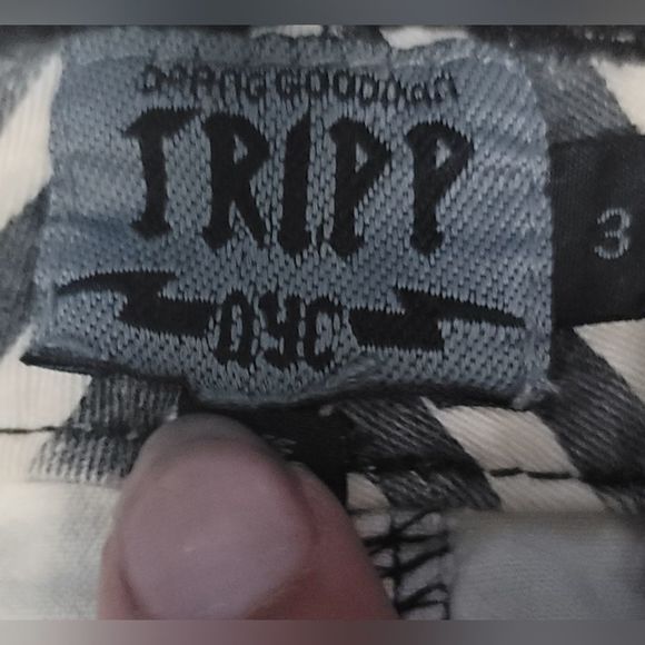 TRIPP NYC | Daang Goodman | Narrow Stripe Rocker | B&W Pinstripe Skinny Jeans - Picture 5 of 5